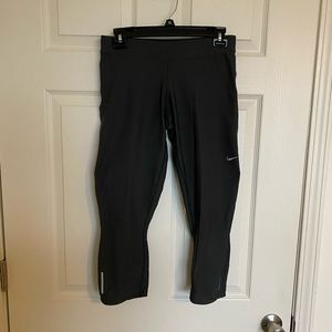 Nike capri leggings